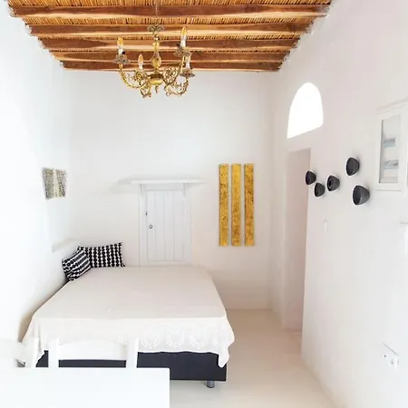 Twin House In Lefkes I Léfkesz